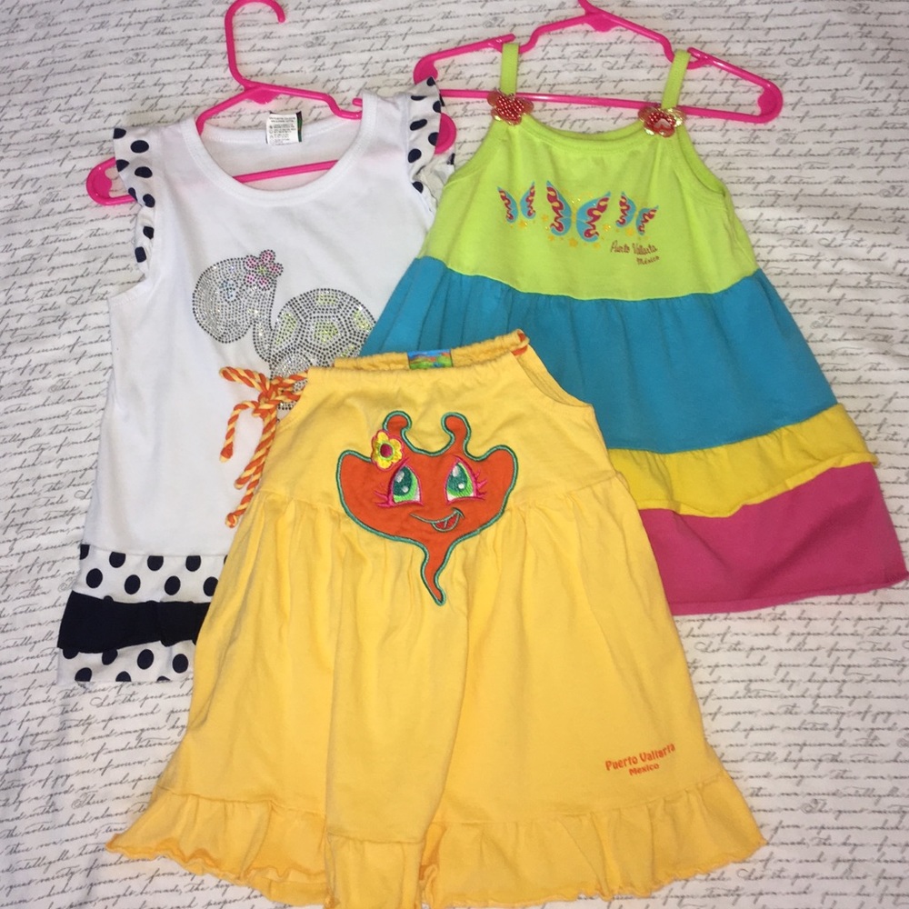 🎈SOLD 🎈3 toddler dresses 👗